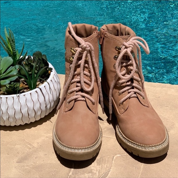 steve madden acorn lace up